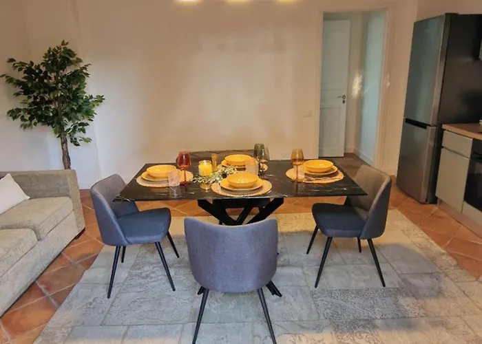 Domus Dea Apartman *